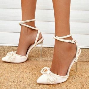 White pearl heels — 7.5